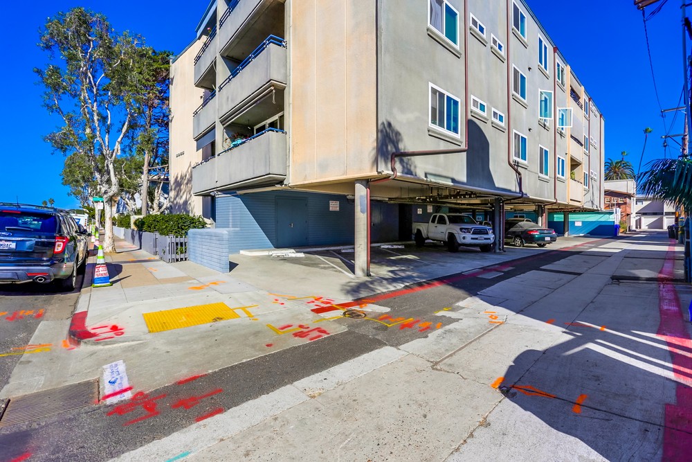 Virtual tour photo 37 of 37 for 2965 Mission Blvd #3D