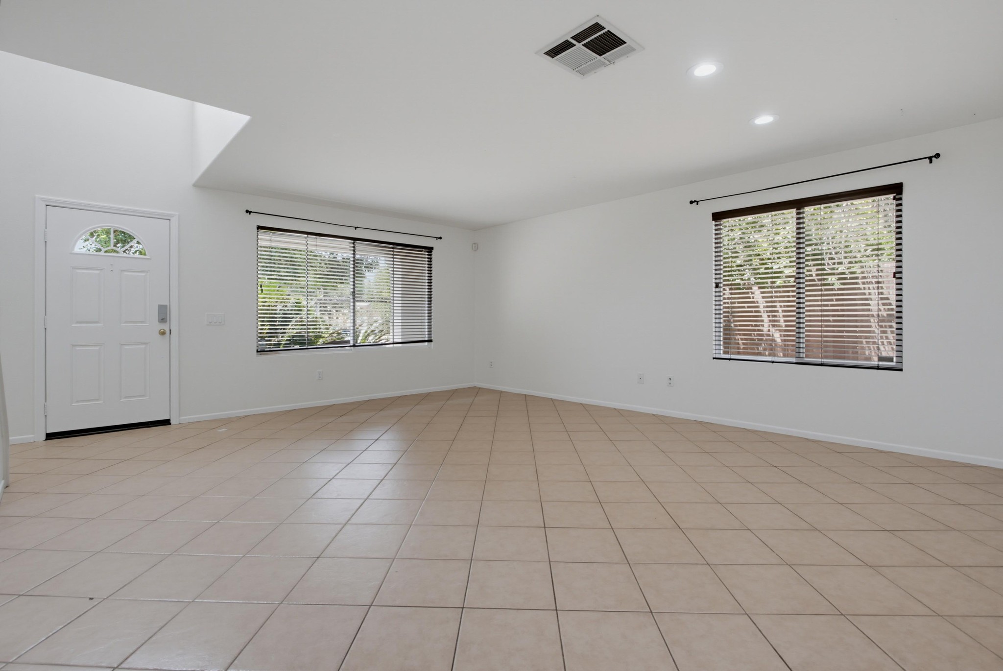 Virtual tour photo 7 of 71 for 2980 Oakstone Creek Pl