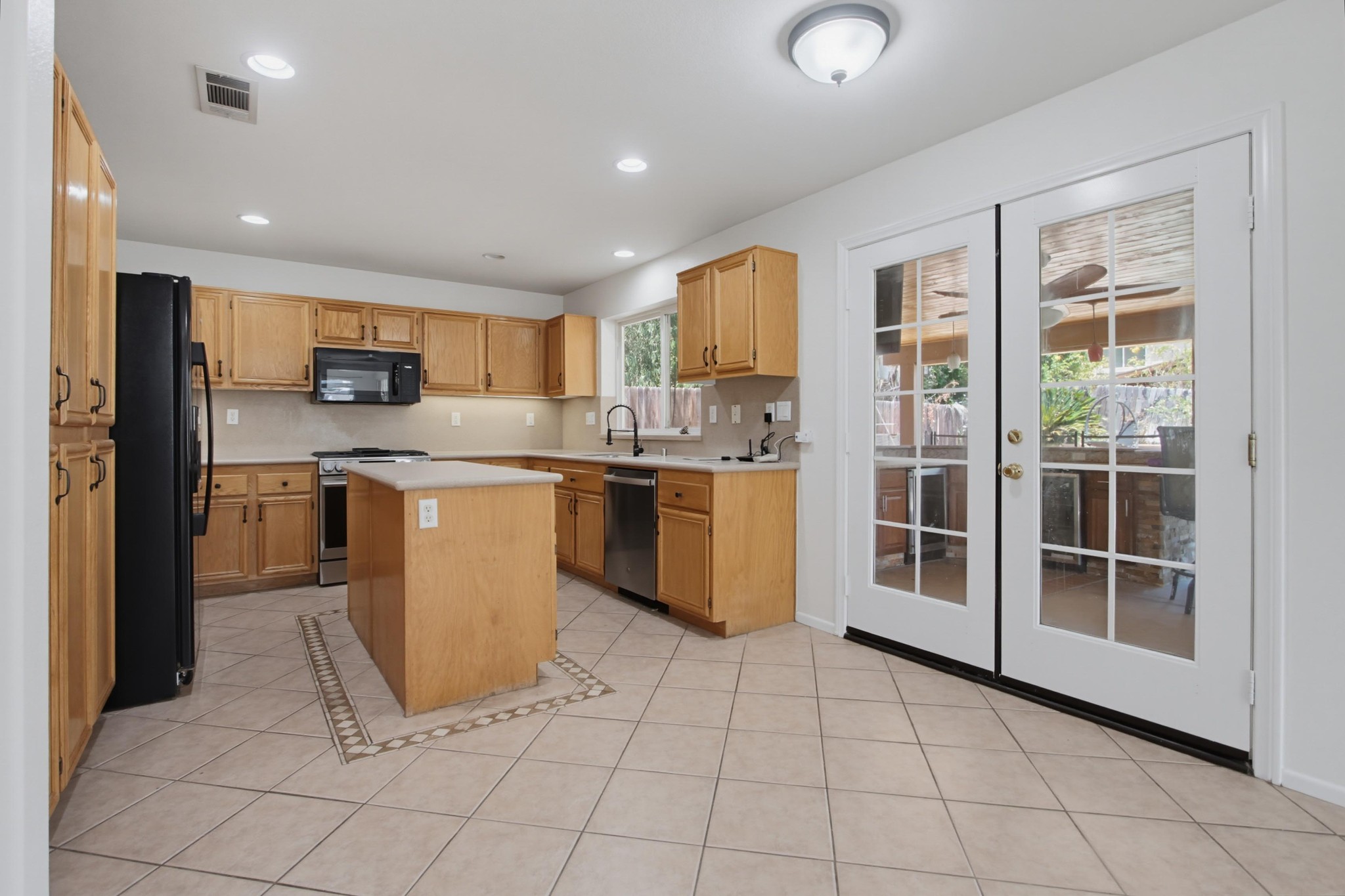 Virtual tour photo 15 of 71 for 2980 Oakstone Creek Pl