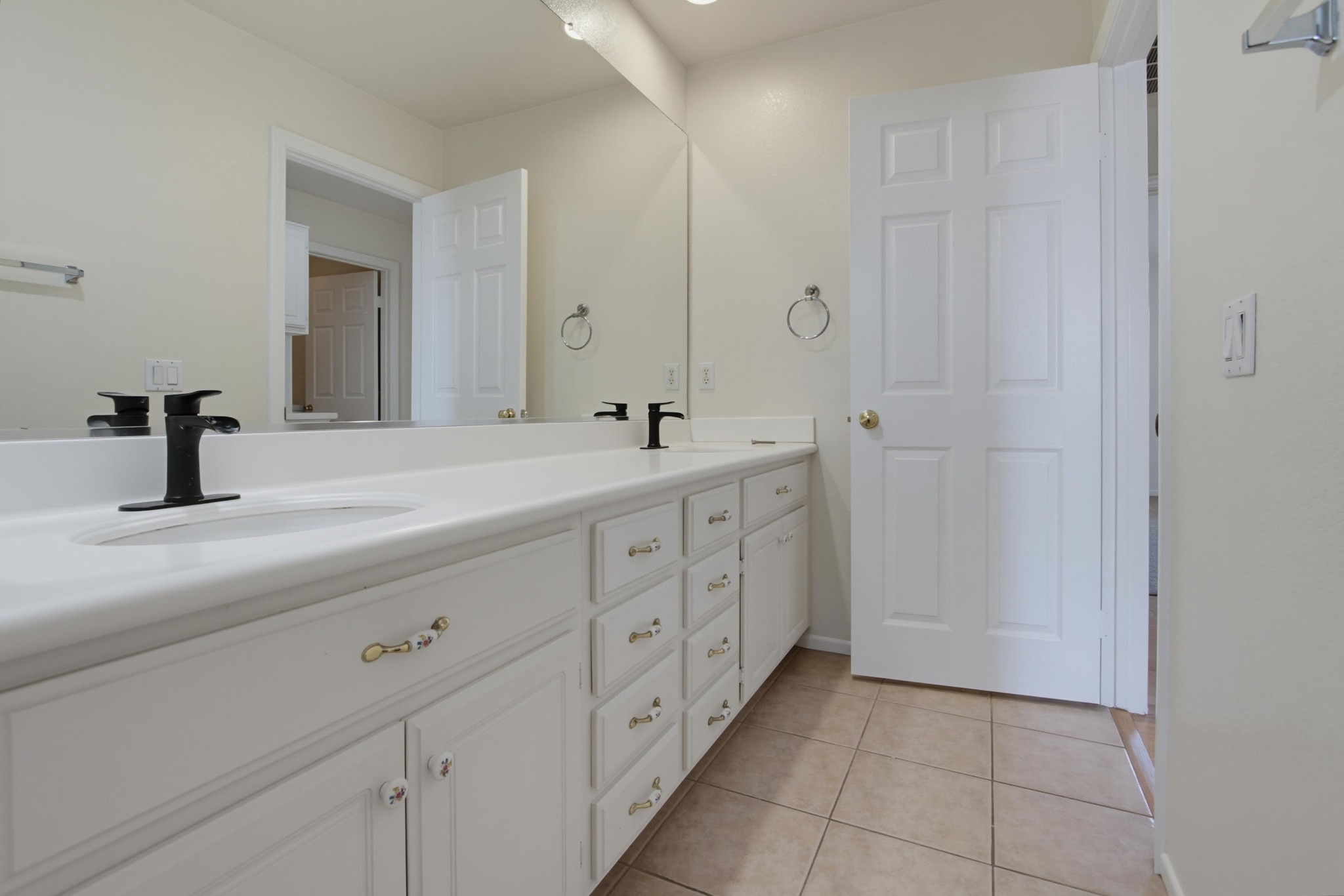 Virtual tour photo 49 of 71 for 2980 Oakstone Creek Pl