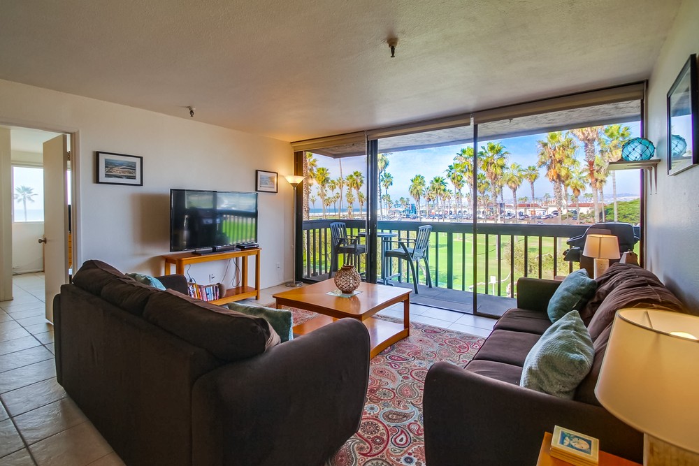 Virtual tour photo 6 of 39 for 2990 Mission Blvd #301