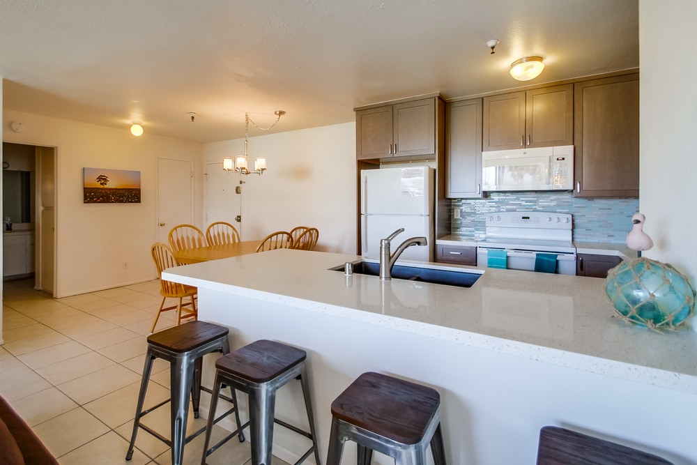 Virtual tour photo 12 of 39 for 2990 Mission Blvd #301