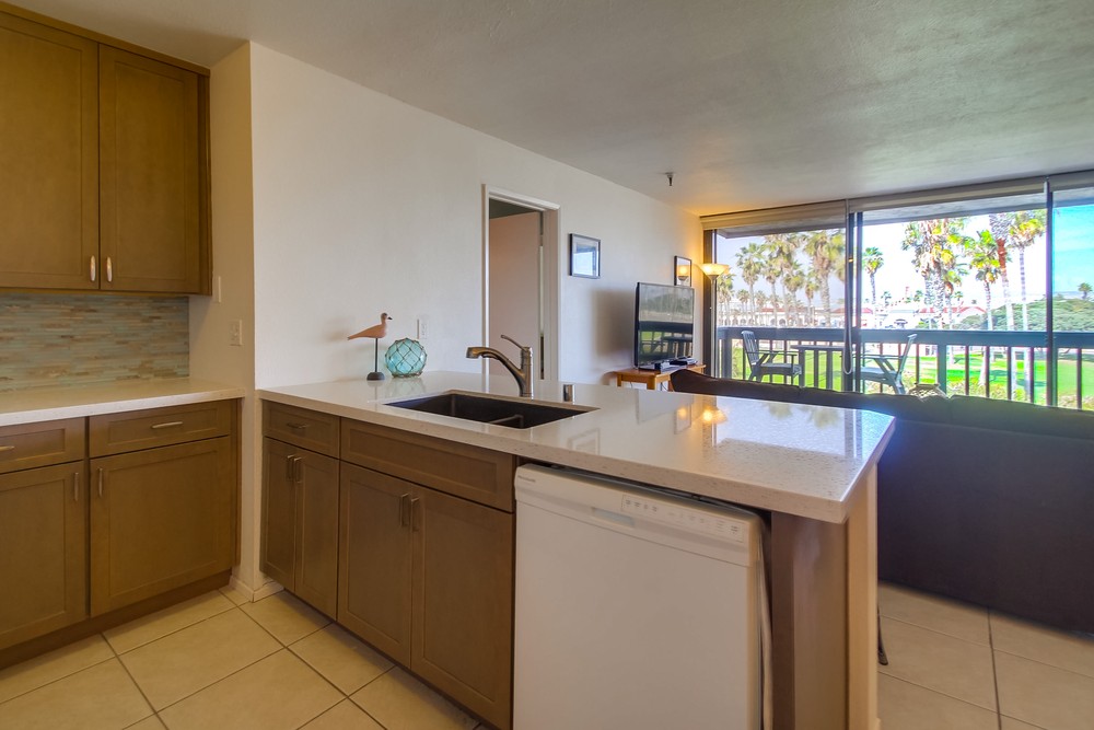 Virtual tour photo 18 of 39 for 2990 Mission Blvd #301