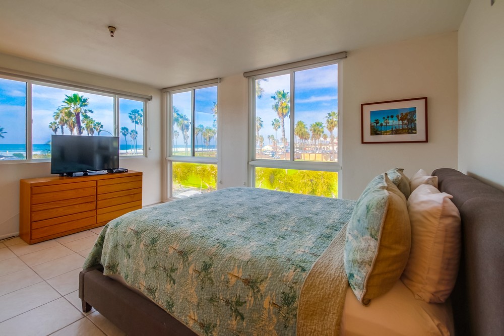 Virtual tour photo 20 of 39 for 2990 Mission Blvd #301