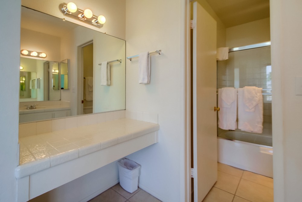 Virtual tour photo 25 of 39 for 2990 Mission Blvd #301