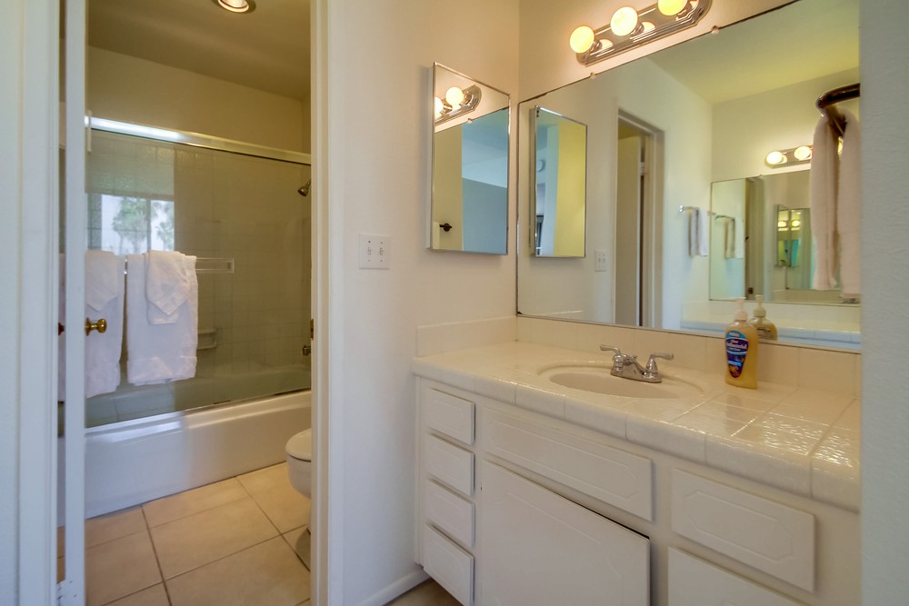 Virtual tour photo 26 of 39 for 2990 Mission Blvd #301