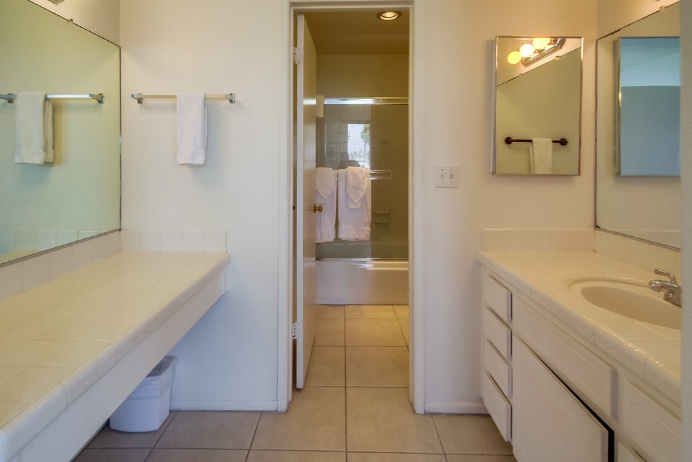 Virtual tour photo 27 of 39 for 2990 Mission Blvd #301