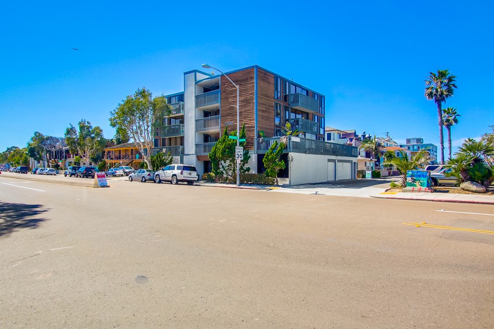 Virtual tour photo 1 of 56 for 2990 Mission Blvd #301