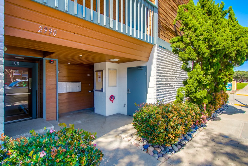 Virtual tour photo 6 of 56 for 2990 Mission Blvd #301