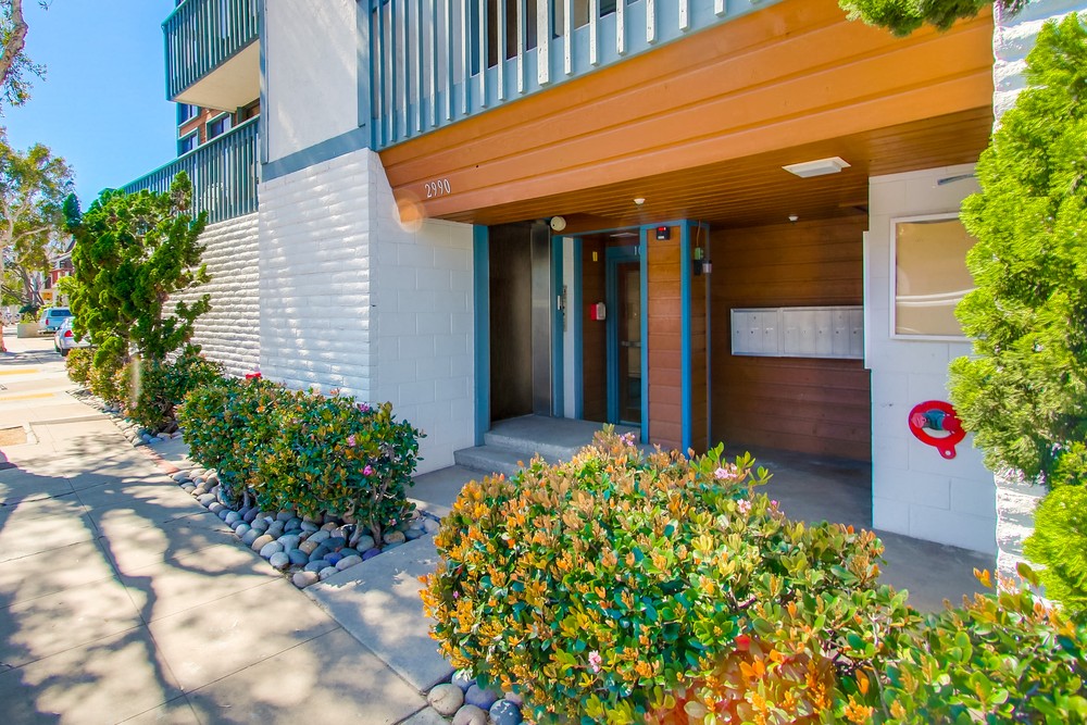 Virtual tour photo 7 of 56 for 2990 Mission Blvd #301