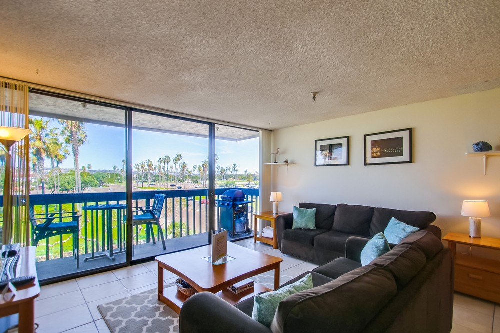 Virtual tour photo 11 of 56 for 2990 Mission Blvd #301