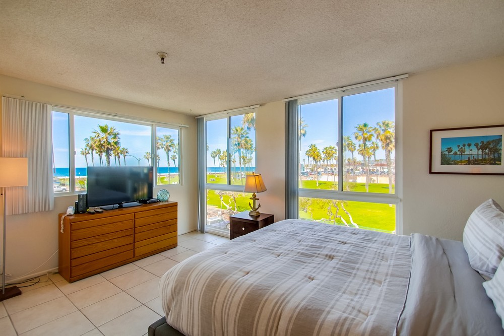 Virtual tour photo 23 of 56 for 2990 Mission Blvd #301