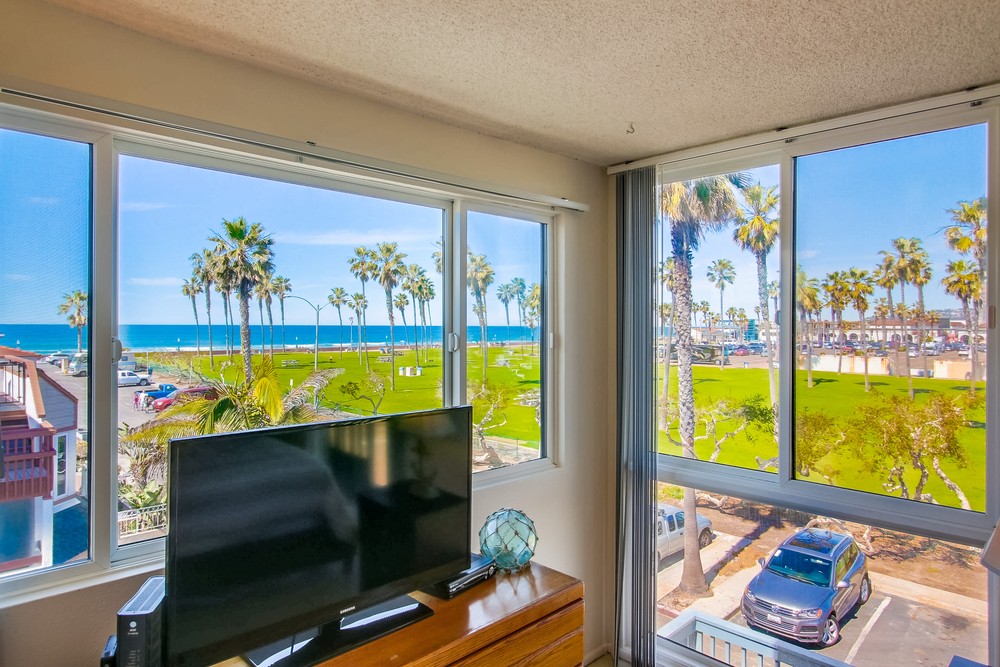 Virtual tour photo 24 of 56 for 2990 Mission Blvd #301
