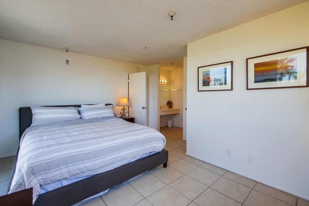 Virtual tour photo 26 of 56 for 2990 Mission Blvd #301