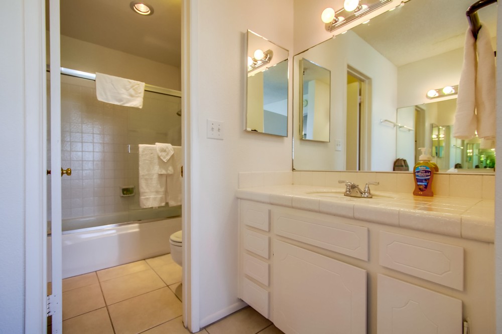 Virtual tour photo 29 of 56 for 2990 Mission Blvd #301