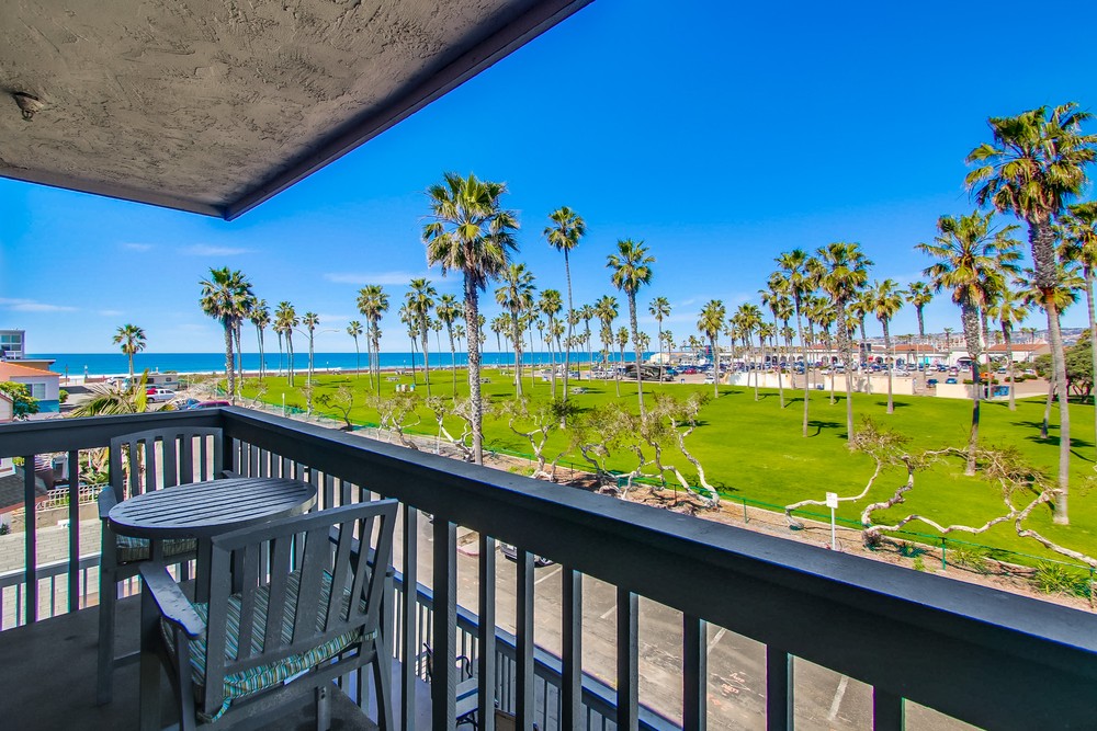 Virtual tour photo 32 of 56 for 2990 Mission Blvd #301