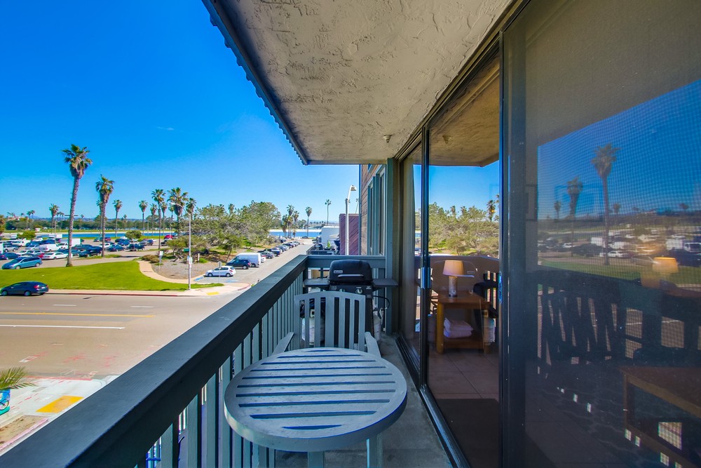 Virtual tour photo 35 of 56 for 2990 Mission Blvd #301