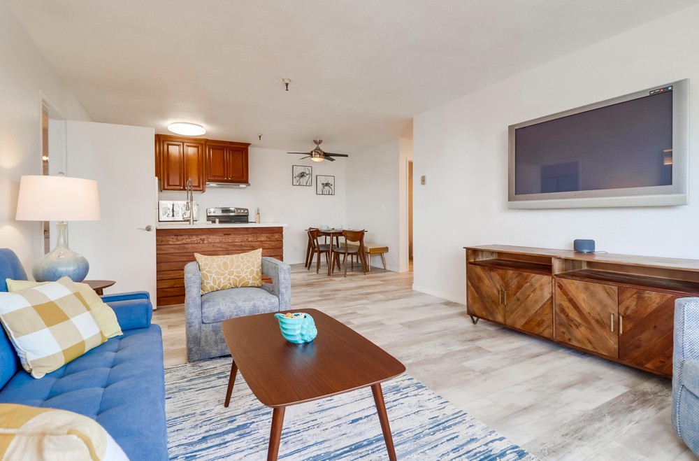 Virtual tour photo 11 of 43 for 2990 Mission Blvd UNIT 302