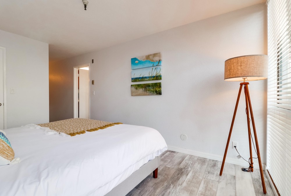 Virtual tour photo 24 of 43 for 2990 Mission Blvd UNIT 302