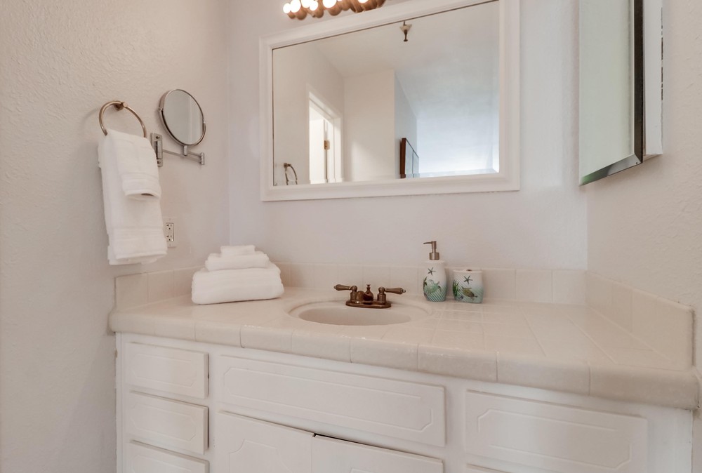 Virtual tour photo 26 of 43 for 2990 Mission Blvd UNIT 302