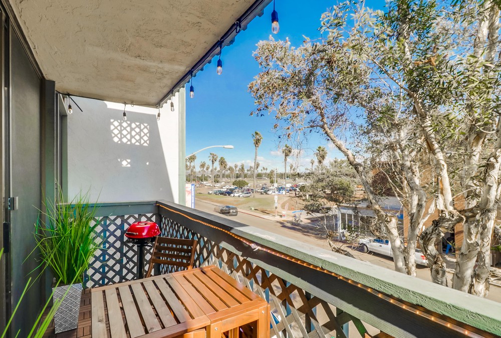 Virtual tour photo 34 of 43 for 2990 Mission Blvd UNIT 302