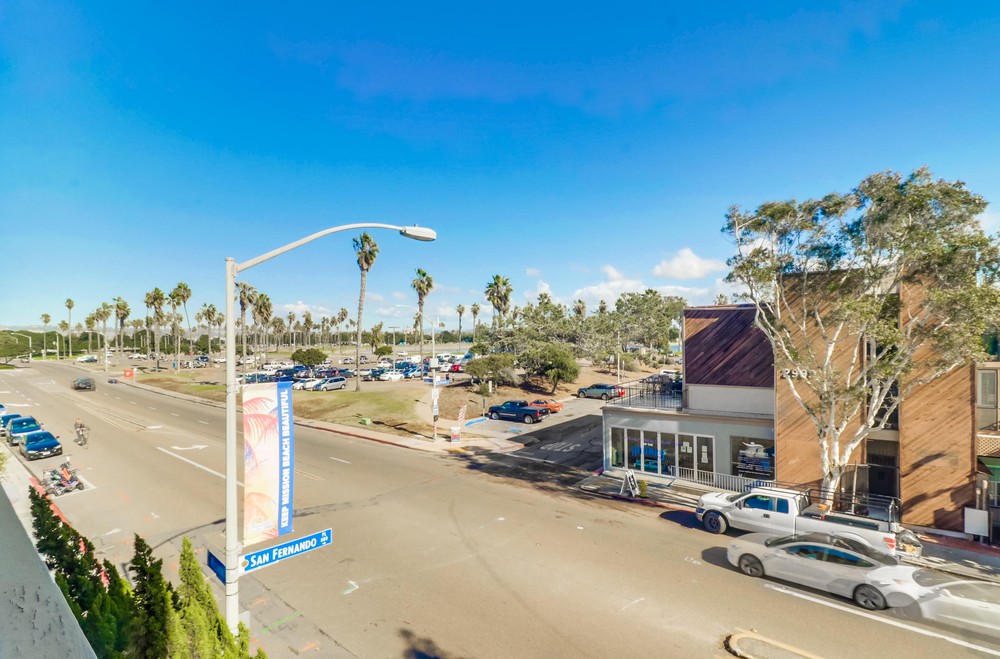 Virtual tour photo 36 of 43 for 2990 Mission Blvd UNIT 302