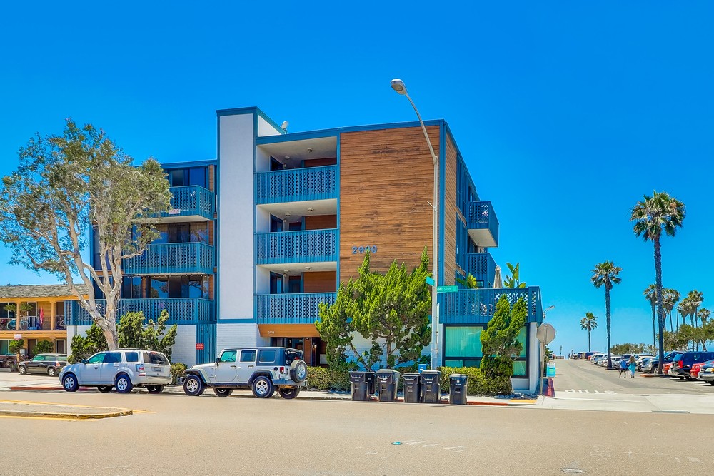 Virtual tour photo 1 of 45 for 2990 Mission Boulevard #201