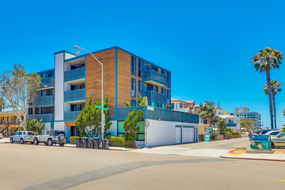 Virtual tour photo 3 of 45 for 2990 Mission Boulevard #201
