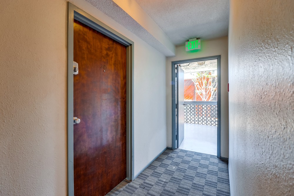 Virtual tour photo 4 of 45 for 2990 Mission Boulevard #201