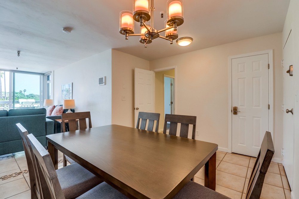 Virtual tour photo 12 of 45 for 2990 Mission Boulevard #201