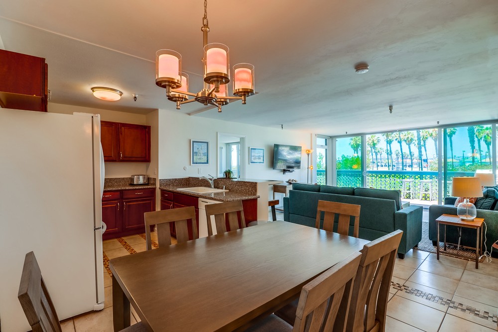 Virtual tour photo 13 of 45 for 2990 Mission Boulevard #201