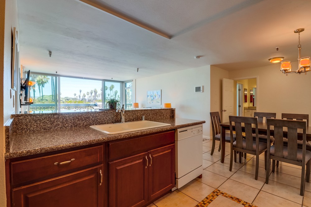 Virtual tour photo 22 of 45 for 2990 Mission Boulevard #201