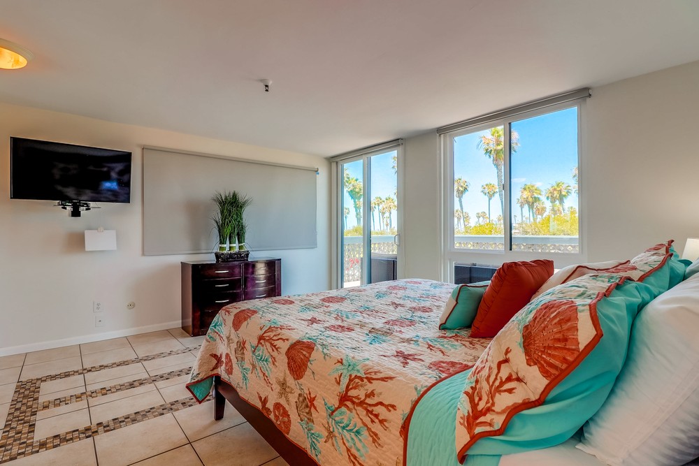 Virtual tour photo 24 of 45 for 2990 Mission Boulevard #201