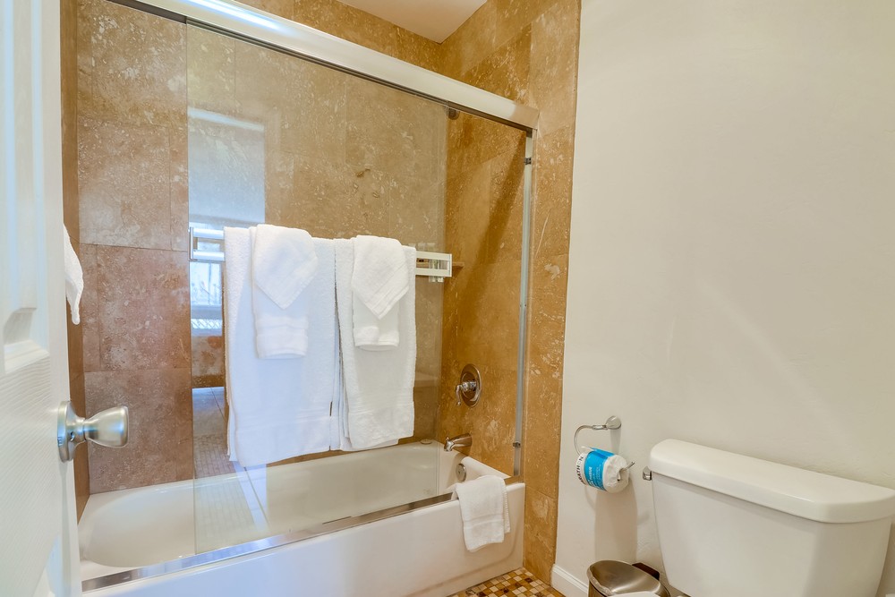 Virtual tour photo 28 of 45 for 2990 Mission Boulevard #201