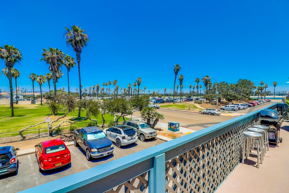 Virtual tour photo 40 of 45 for 2990 Mission Boulevard #201