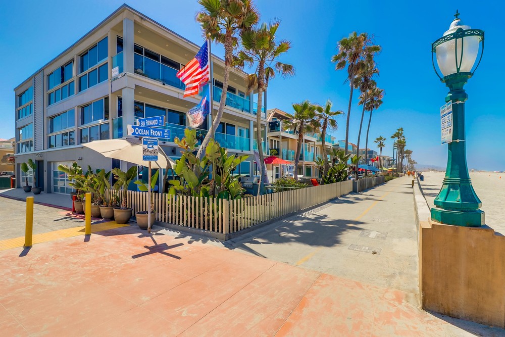 Virtual tour photo 1 of 43 for 2999 Ocean Front Walk UNIT 1