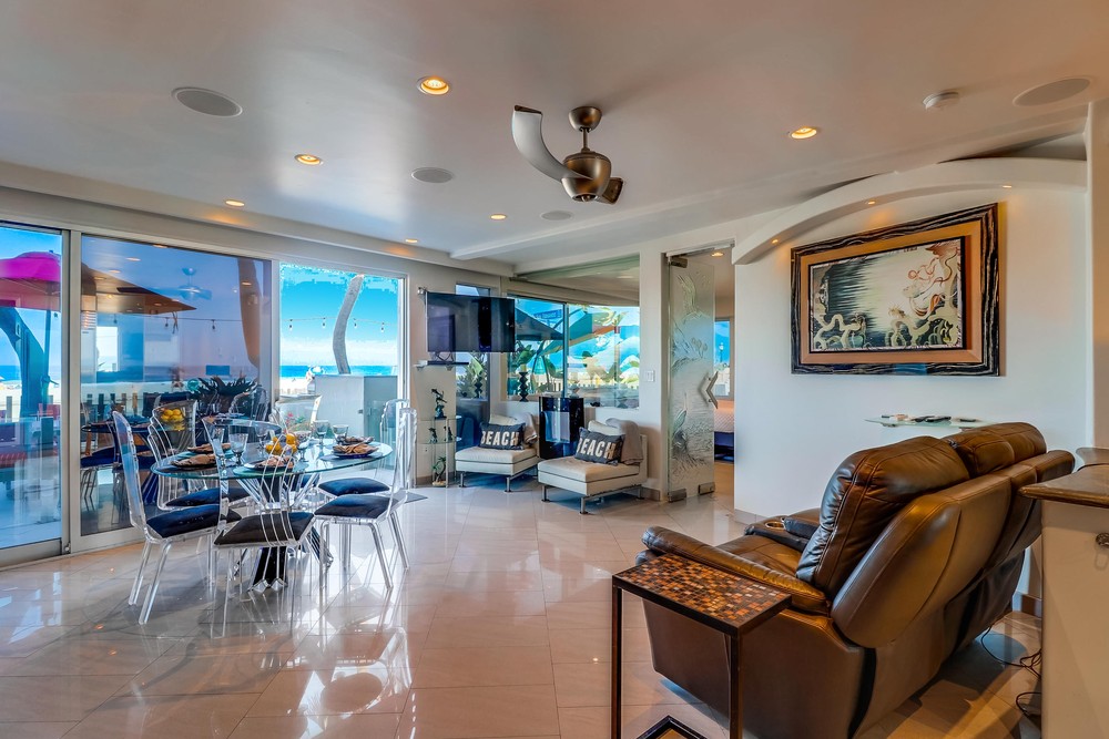 Virtual tour photo 10 of 43 for 2999 Ocean Front Walk UNIT 1