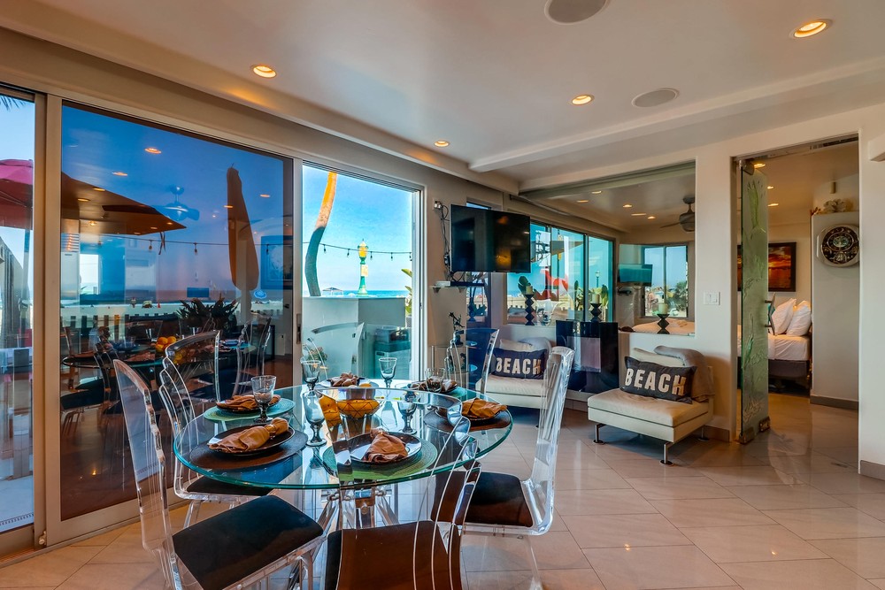 Virtual tour photo 11 of 43 for 2999 Ocean Front Walk UNIT 1
