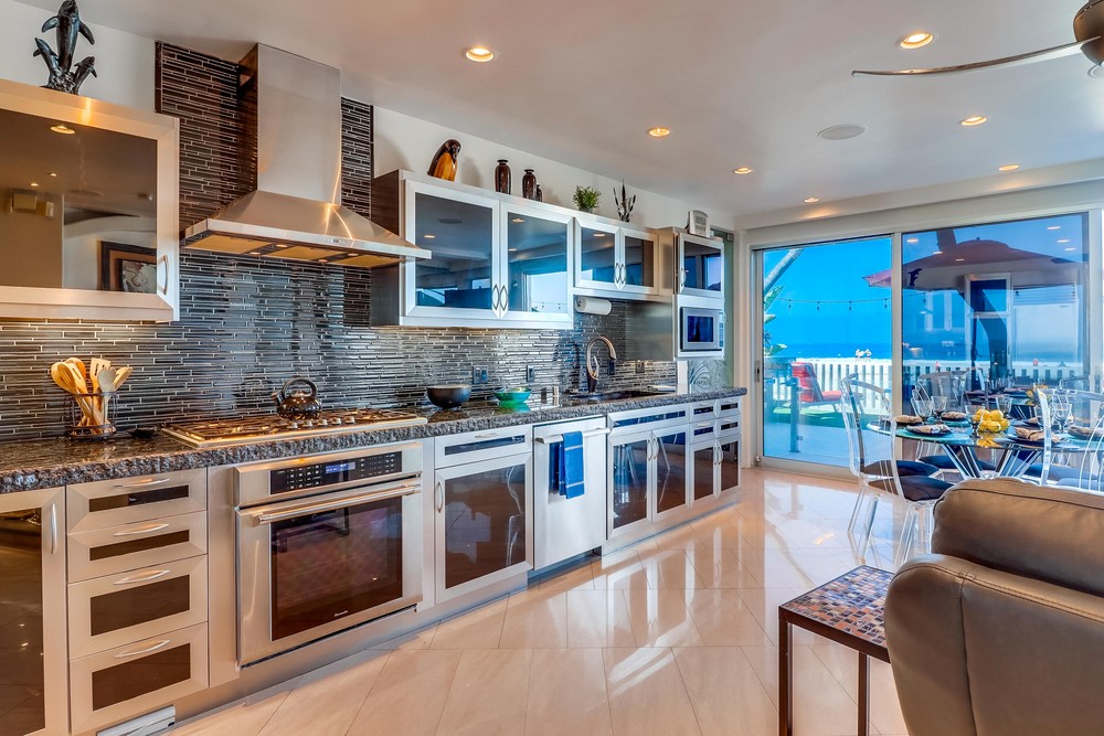 Virtual tour photo 15 of 43 for 2999 Ocean Front Walk UNIT 1