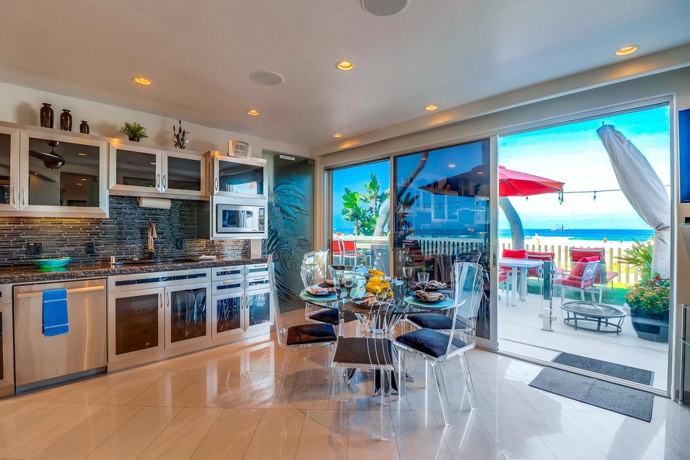 Virtual tour photo 16 of 43 for 2999 Ocean Front Walk UNIT 1