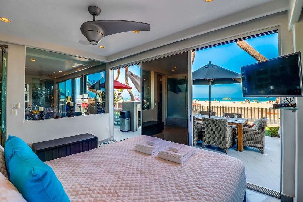 Virtual tour photo 30 of 43 for 2999 Ocean Front Walk UNIT 1