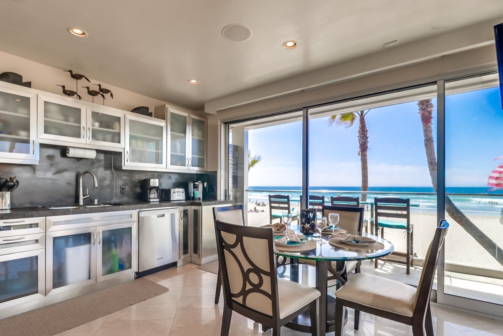 Virtual tour photo 15 of 47 for 2999 Ocean Front Walk UNIT 2