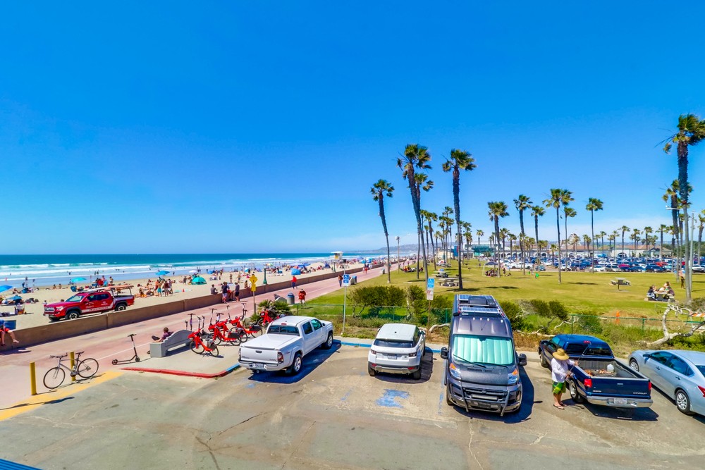 Virtual tour photo 24 of 47 for 2999 Ocean Front Walk UNIT 2