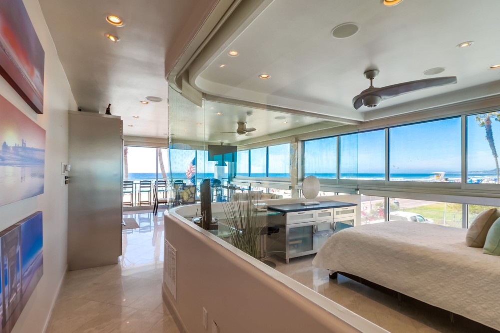 Virtual tour photo 25 of 47 for 2999 Ocean Front Walk UNIT 2