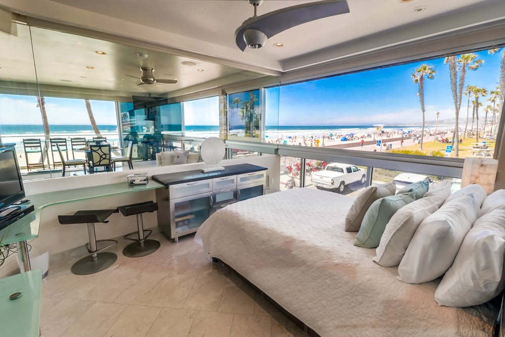 Virtual tour photo 26 of 47 for 2999 Ocean Front Walk UNIT 2