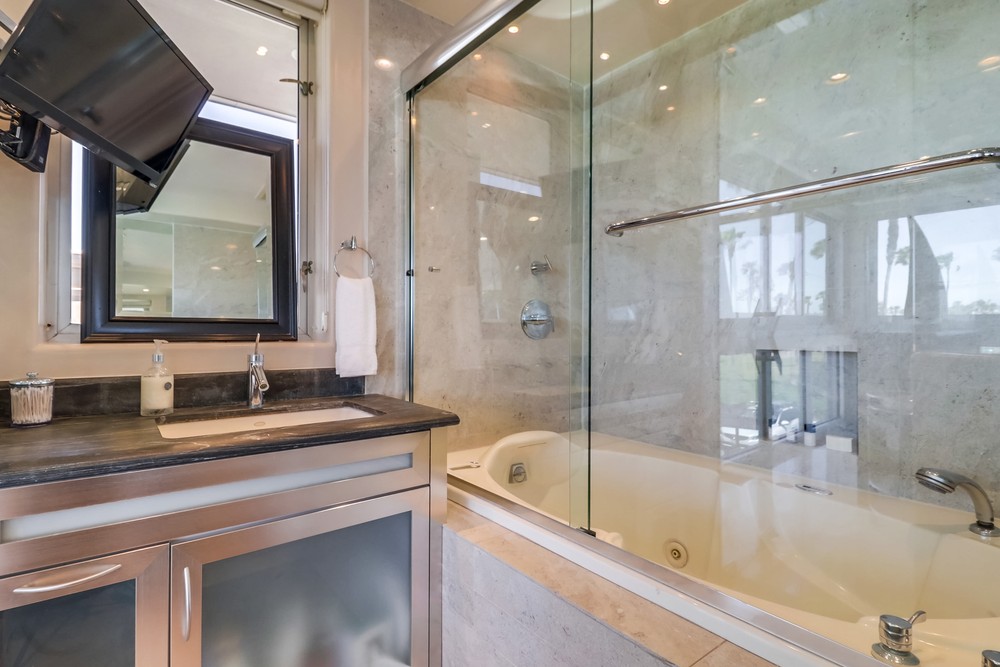 Virtual tour photo 42 of 47 for 2999 Ocean Front Walk UNIT 2
