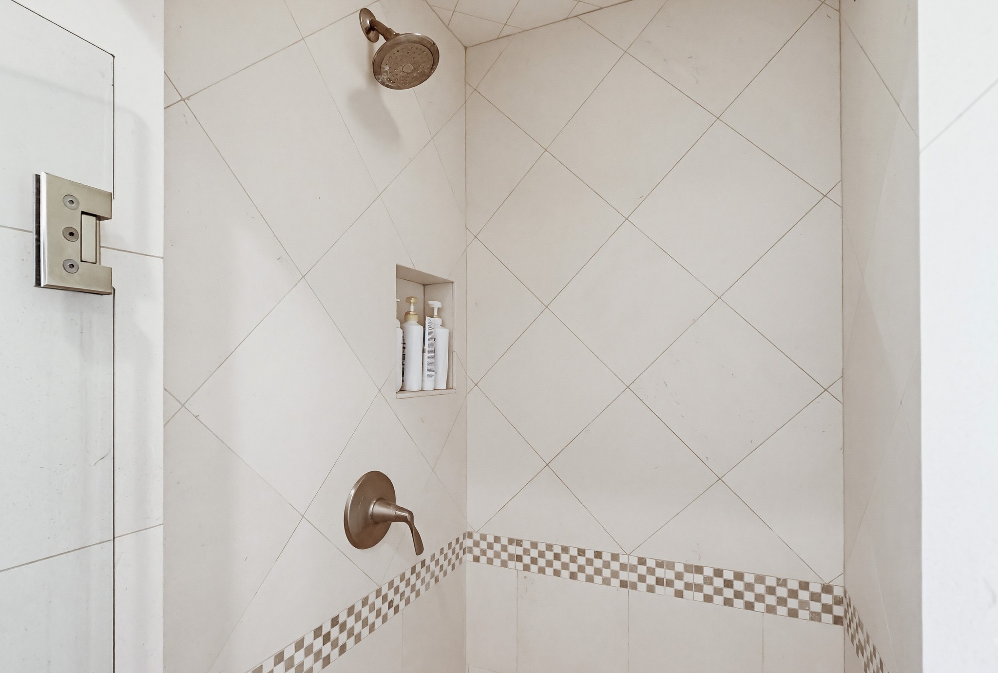 Virtual tour photo 55 of 105 for 3 Golden Spar Pl