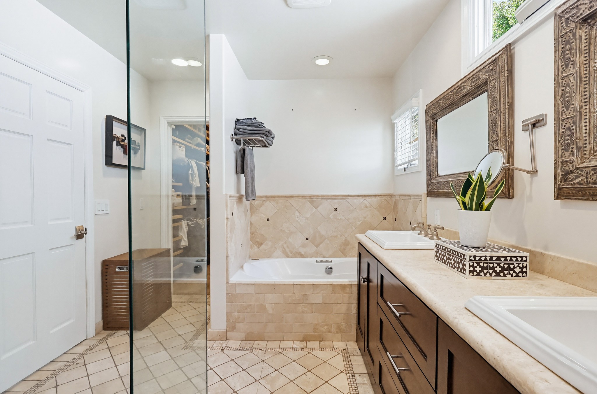 Virtual tour photo 70 of 105 for 3 Golden Spar Pl