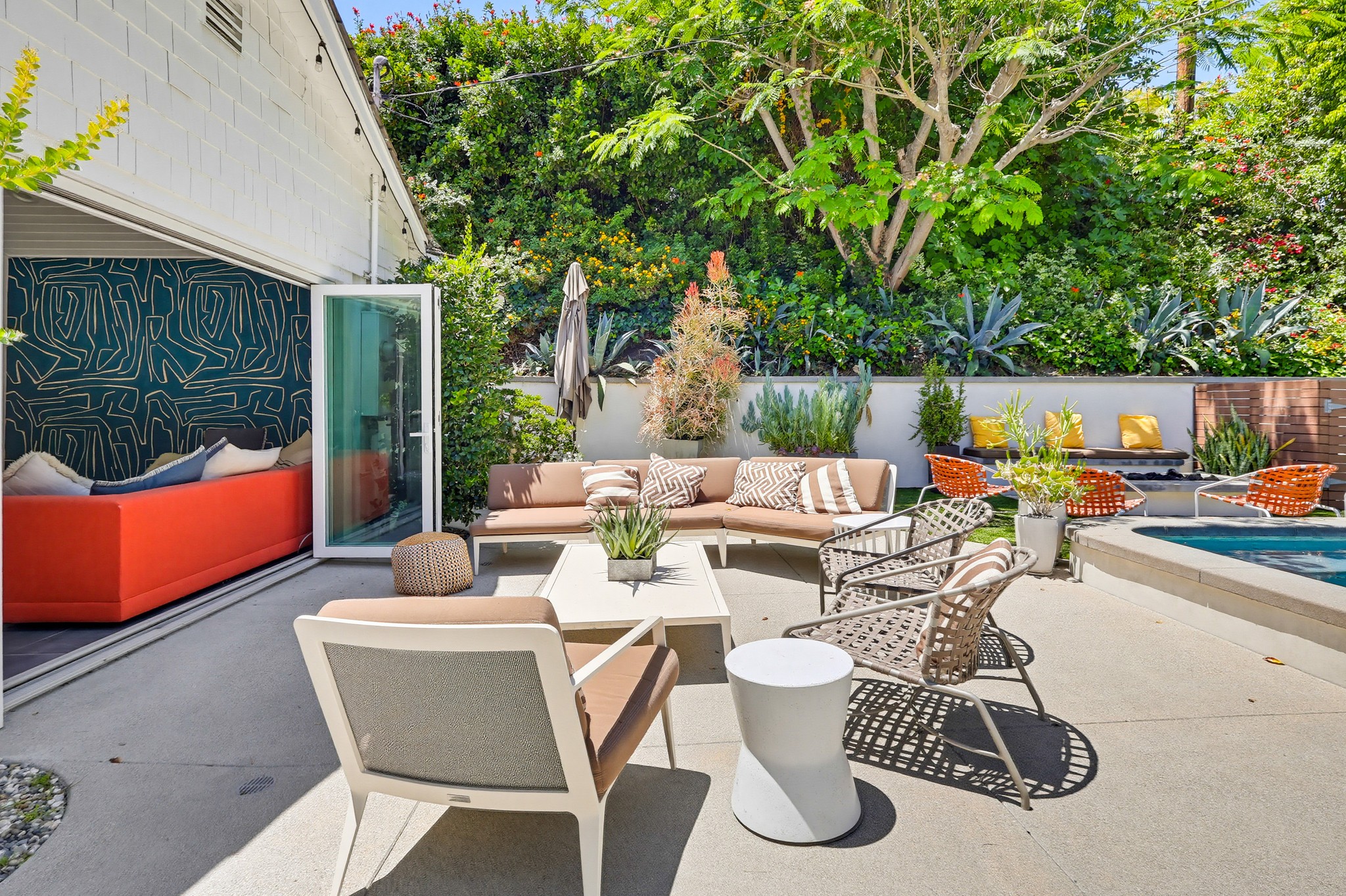 Virtual tour photo 97 of 105 for 3 Golden Spar Pl