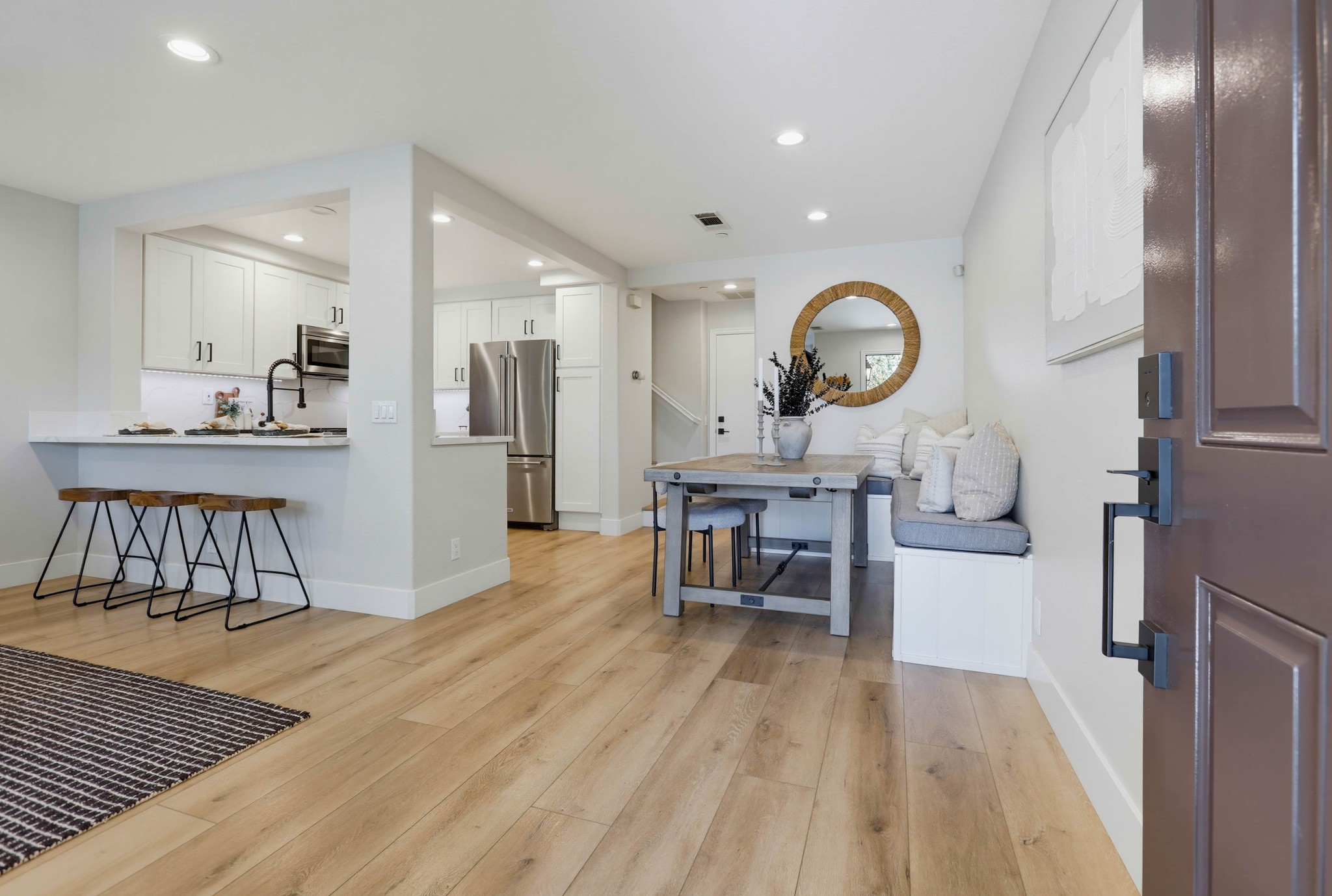 Virtual tour photo 9 of 55 for 3 Three Vines Ct